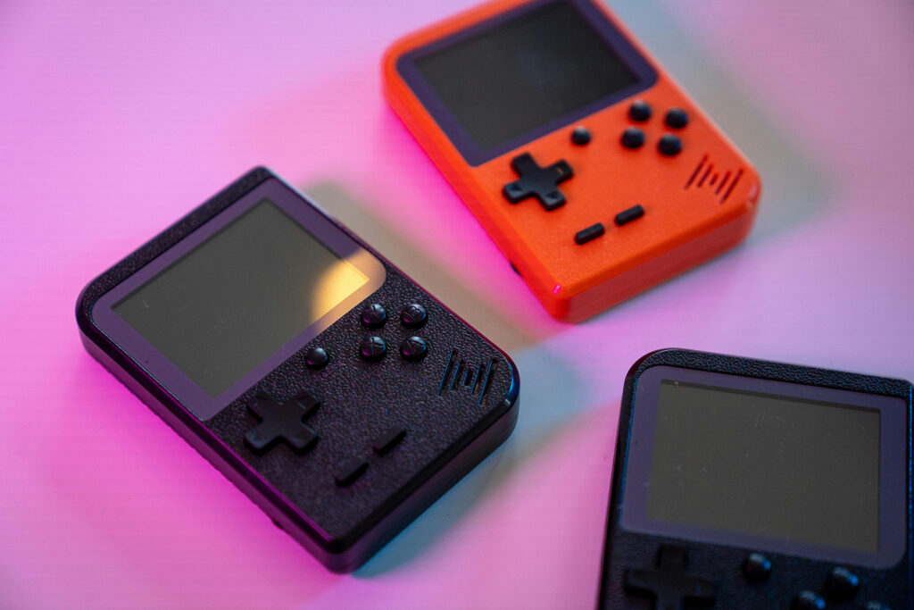 Retro gaming handheld emulation devices