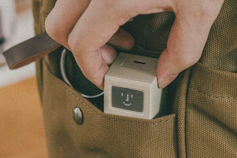 Retro tech gadgets lifestyle image