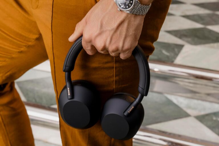 Sony noise-canceling headphones lifestyle image